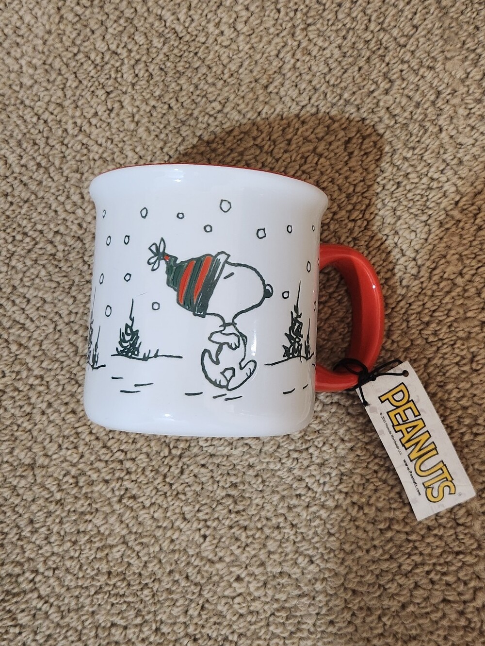Brand New Peanuts Snoopy Let It Snow 21 Oz Christmas Stoneware Mug